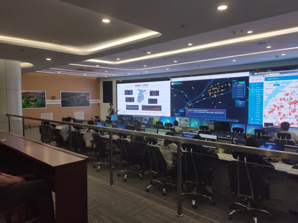 chifeng-smart-parking-control-room-screen